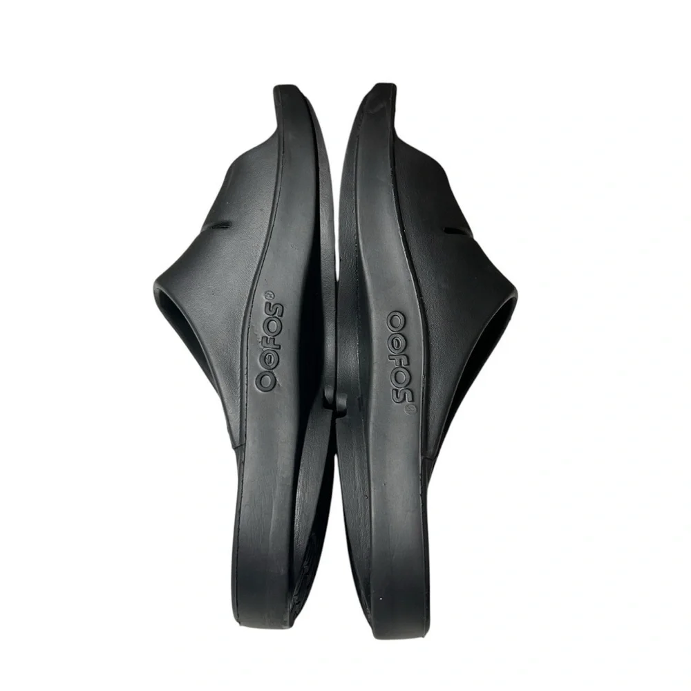 OOFOS OOahh Black Slide Unisex Sandals M-10 W-12 Euro 43 Sport Recovery.